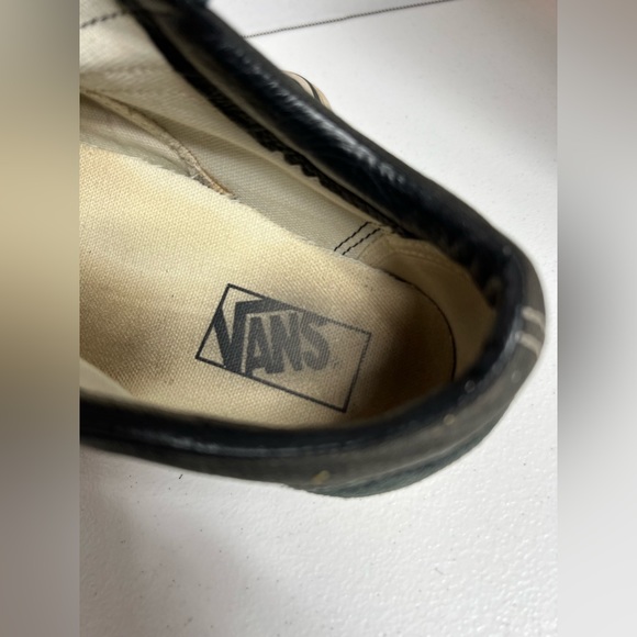 Unisex Black n white Vans 7men/8.5woman - Picture 6 of 7